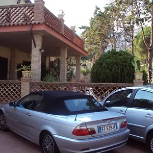 villa-la-spada.taorminaitalyhotels.com/